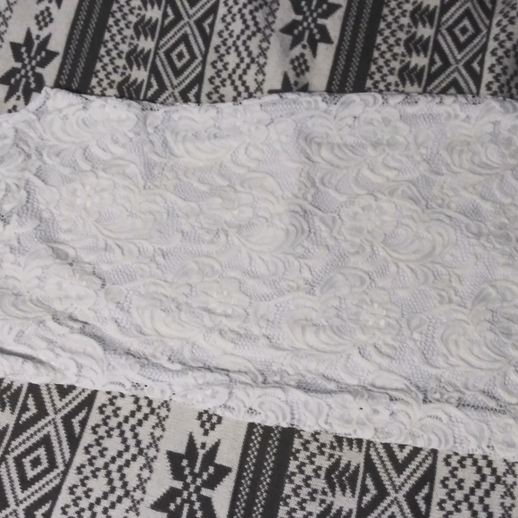 White short dress - Picture 1 of 4